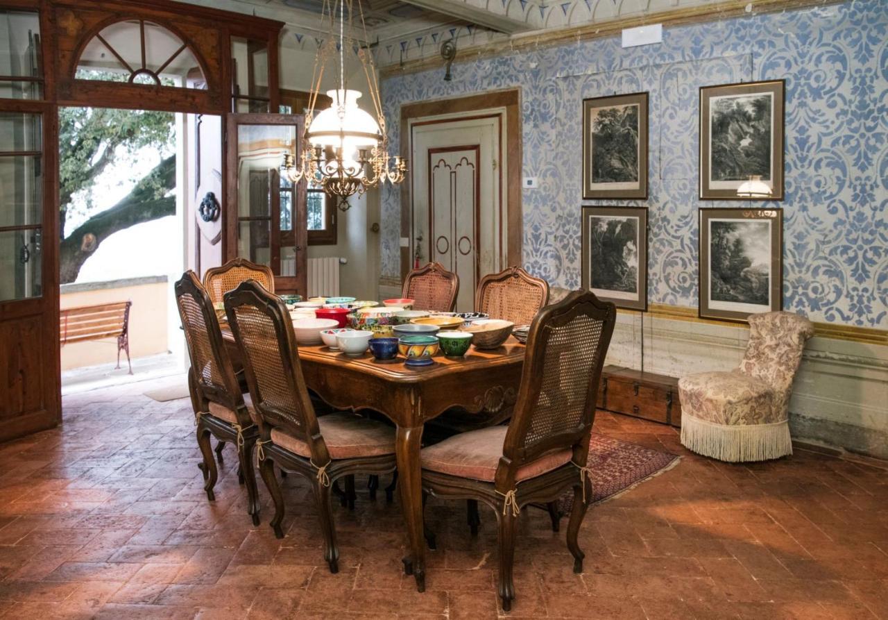 Villa Moris Bed And Breakfast Tavarnelle Val di Pesa Exterior photo