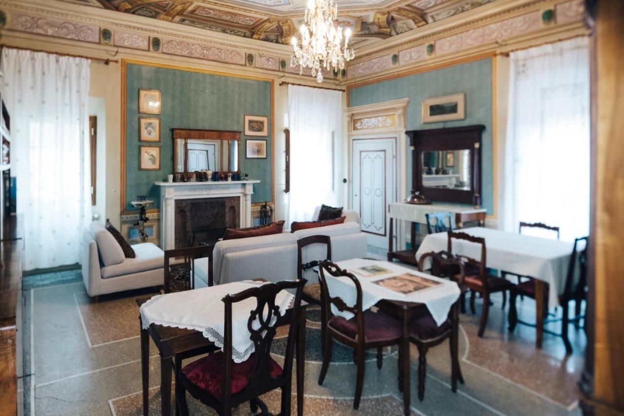 Villa Moris Bed And Breakfast Tavarnelle Val di Pesa Exterior photo